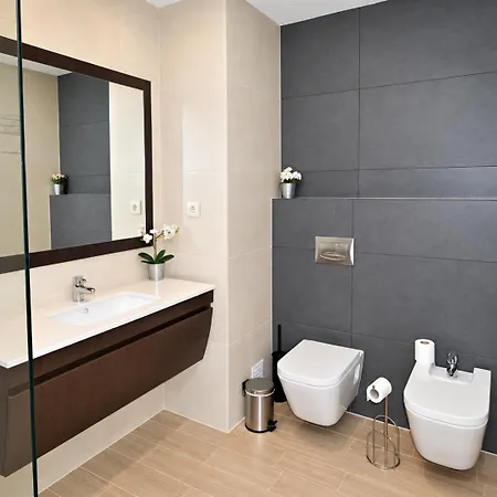 T2 Luxury Rocha Prime *