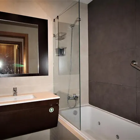 T2 Luxury Rocha Prime Apartament *