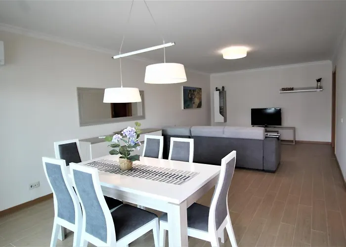 T2 Luxury Rocha Prime Apartament *